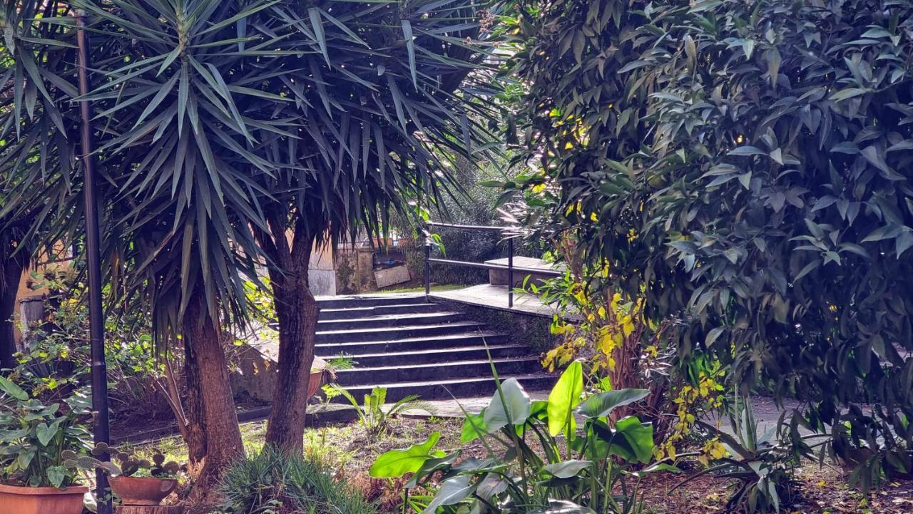 Casa Vacanze Garbatella ローマ エクステリア 写真
